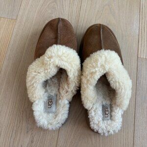 Women's Disquette Slippers Size 10